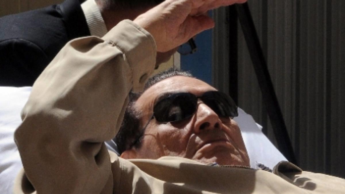 hosni mubarak s a ranit la cap dupa ce a alunecat in cabina de dus a inchisorii