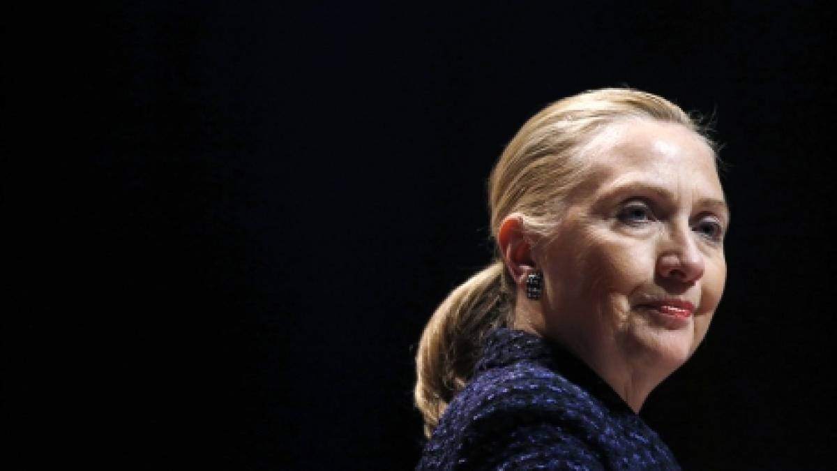 secretarul de stat american hillary clinton a suferit o comotie dupa ce a lesinat