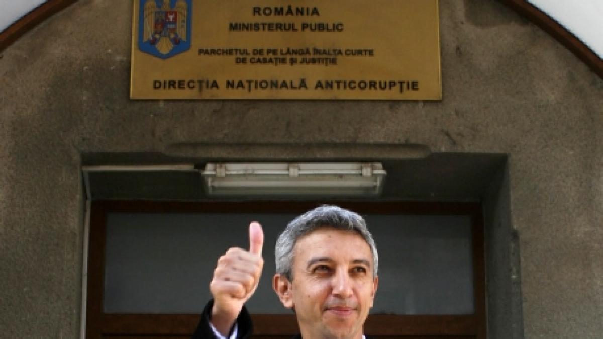senzational dan diaconescu renunta la lupta politica si demisioneaza din ppdd