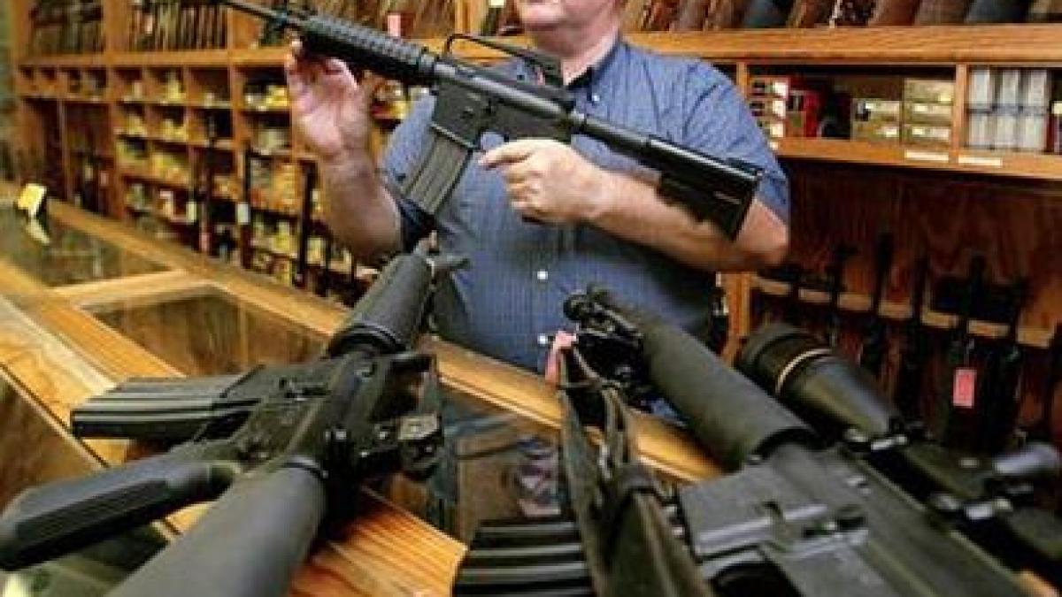 americanii vor sa interzica armele semiautomate in urma masacrului de la scoala din newtown
