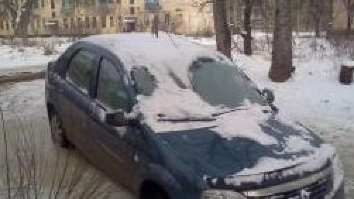 cum si a gasit acest sofer loganul pe care il parcase seara in fata blocului capcana zapezilor