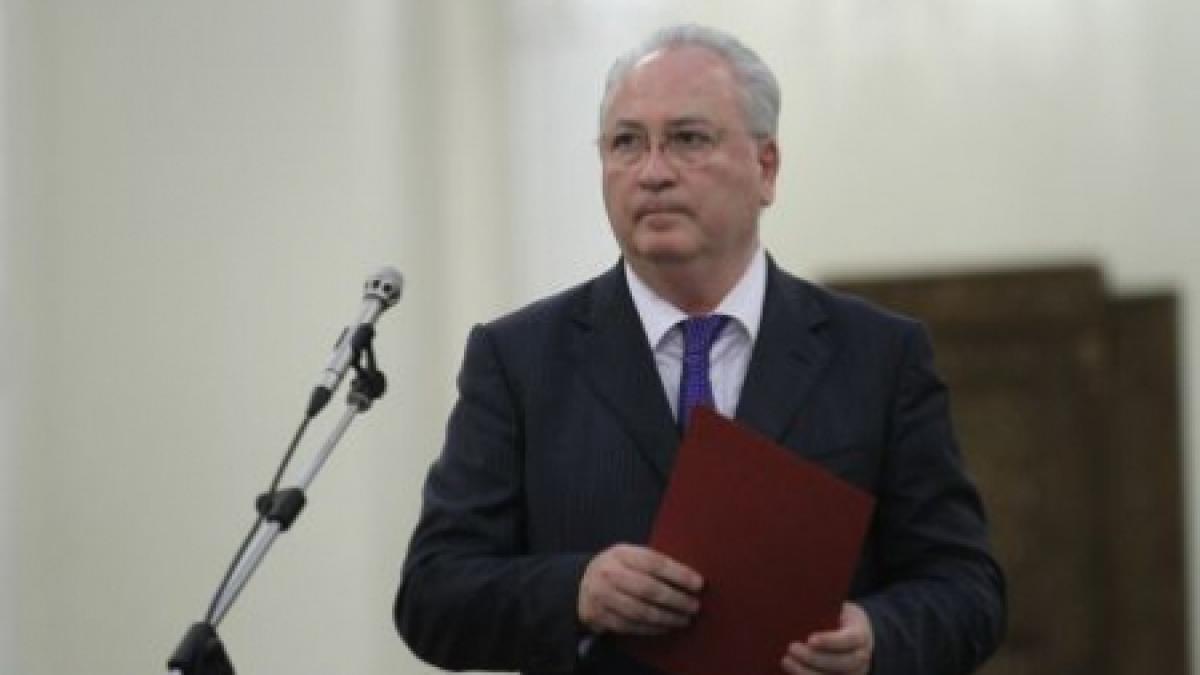 hasotti am renuntat la functia de ministru doresc sa candidez la sefia pnl