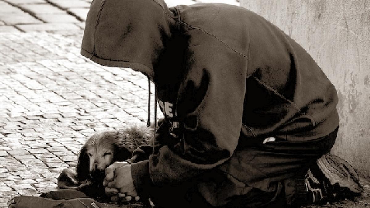 lumea cersetorilor a prostituatelor si a oamenilor fara adapost din praga prezentata de o agentie