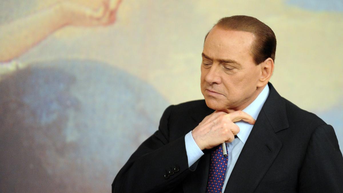 berlusconi avertizeaza italia ar putea fi obligata sa paraseasca zona euro