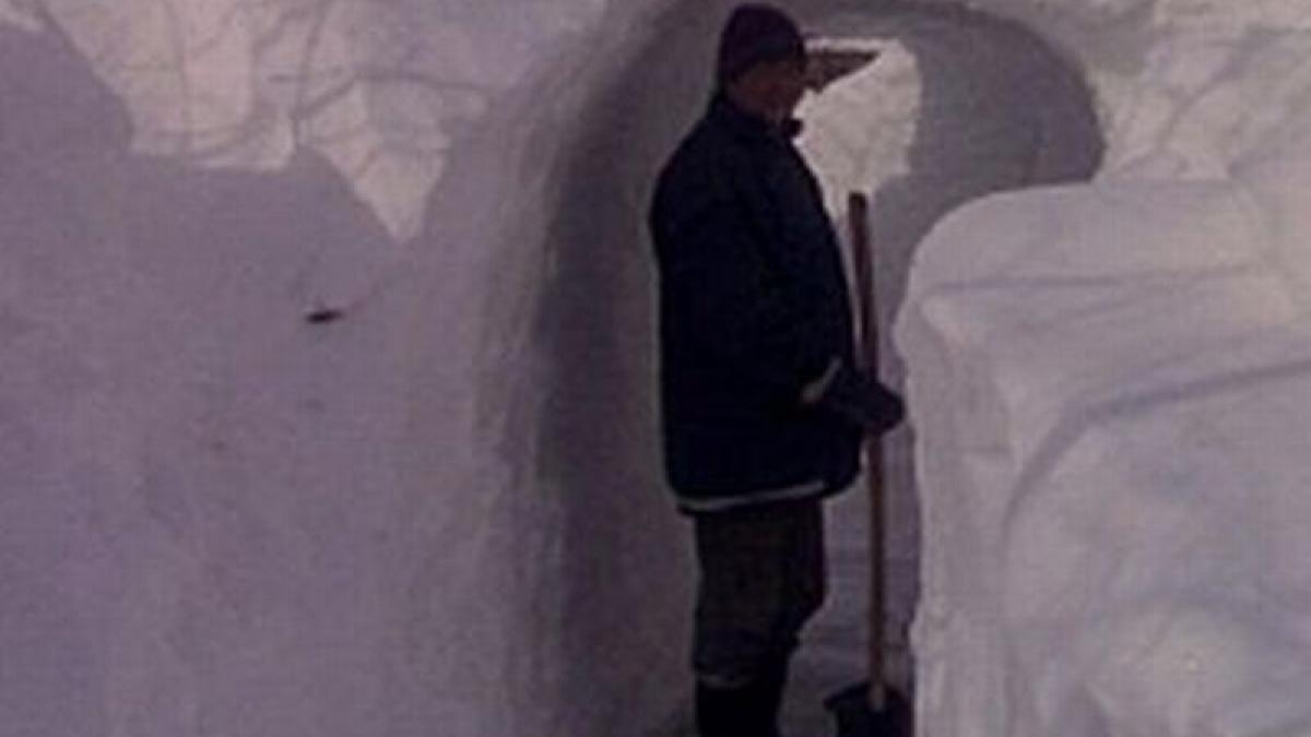 ministrul de interne cere demisia prefectului de botosani autoritatile locale dau vine pe utilajele