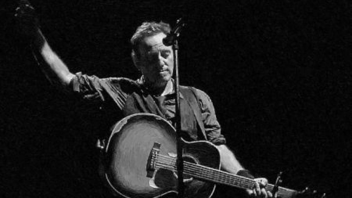 nu mai domina topurile muzicale dar sunt primii la incasari din turnee