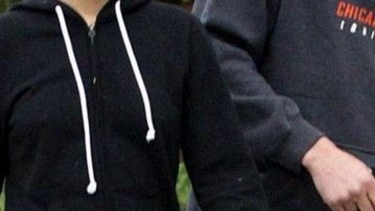 a fost desemnata cea mai frumoasa femeie a anului 2012 dar daca o vezi nemachiata te sperii