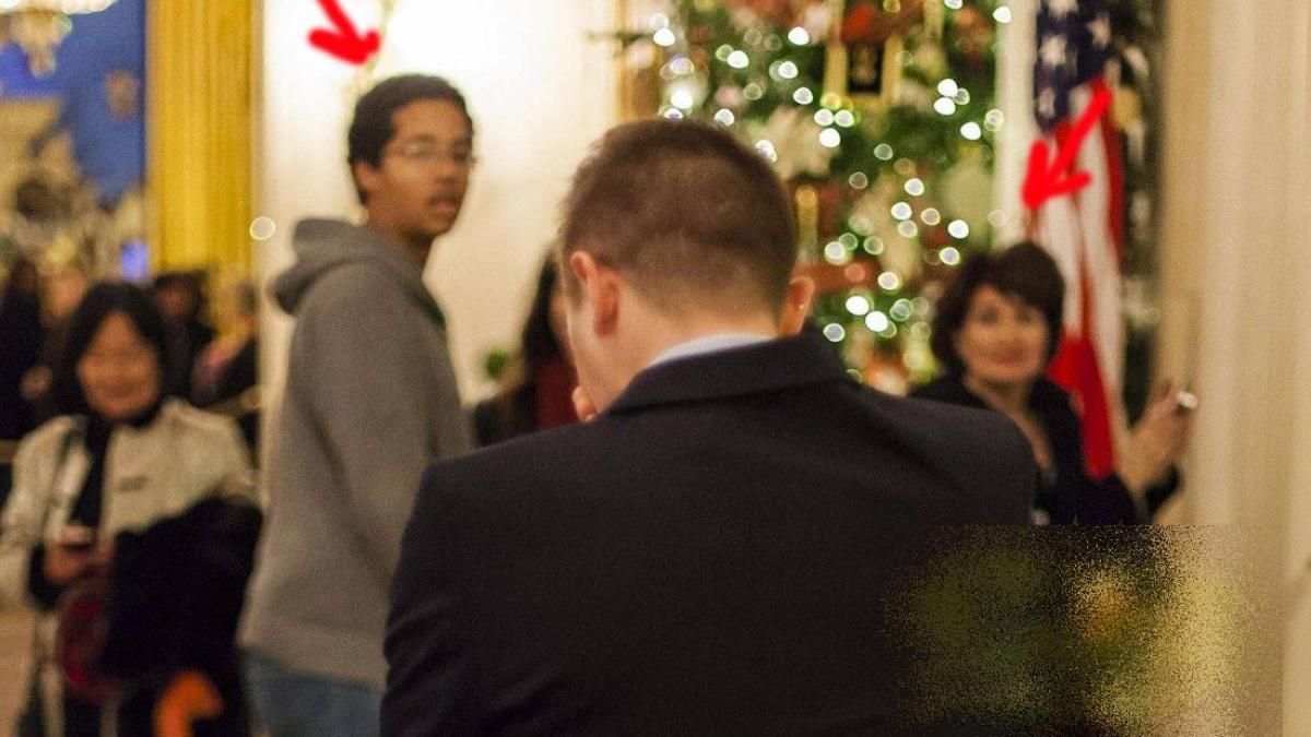 asta s a intamplat pe holurile casei albe toata lumea se uita si nu le venea sa creada ce vad