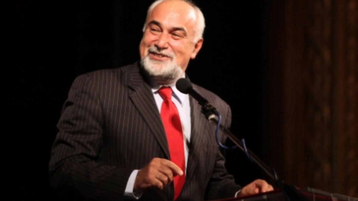 vosganian prioritatea mea ca ministru este de a repara ceasul de pe fatada ministerului economiei