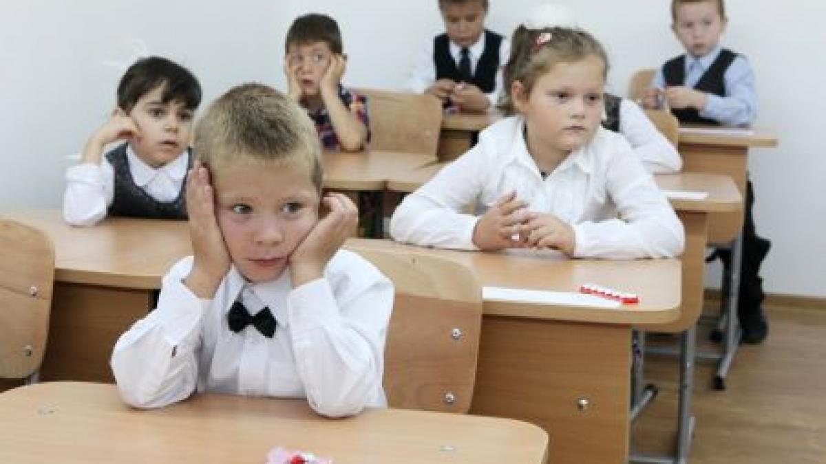 ministrul educatiei pregateste noi schimbari elevii vor avea manuale virtuale si reguli antiplagiat