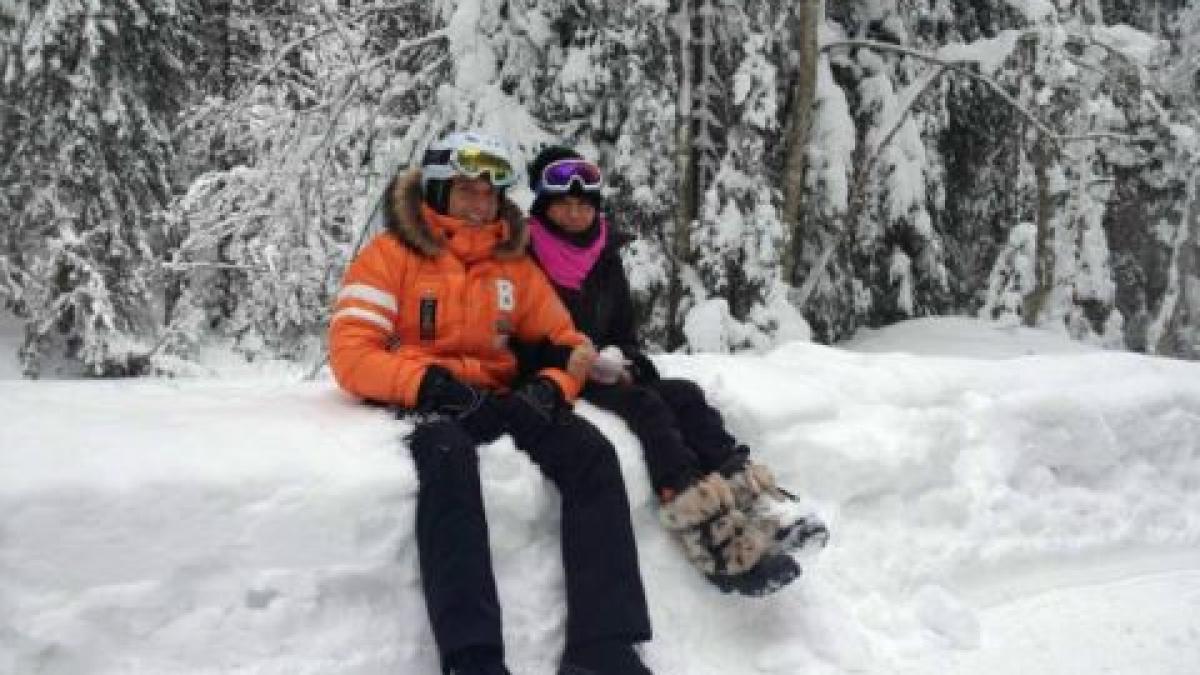 eba foarte activa pe twitter ce fotografii a postat din vacanta de la predeal