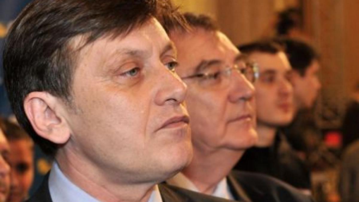 cine este politicianul anului si care este marele regret al lui crin antonescu