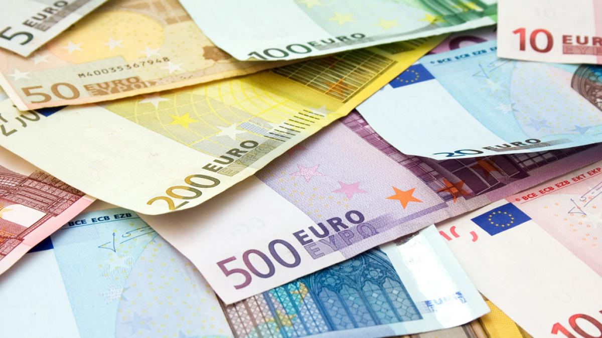 euro a crescut cu 6 fata de 2011 cum a evoluat moneda europeana in ultimele 12 luni