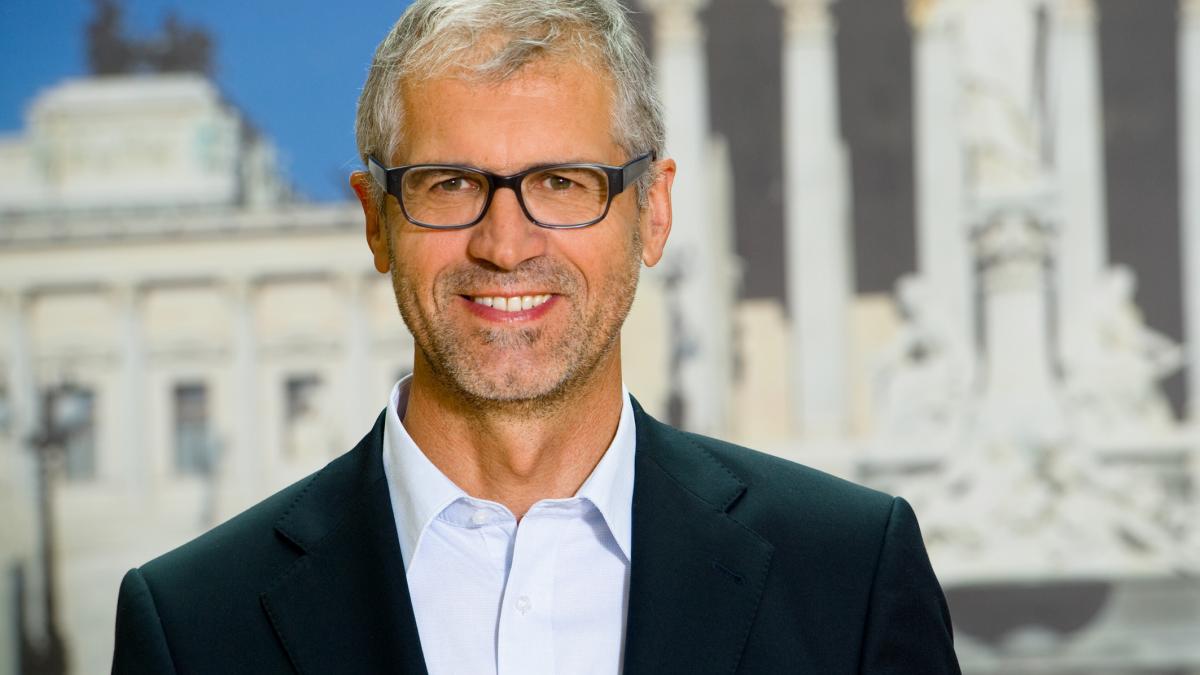 un deputat austriac ecologist denunta pagini sumbre din istoria orchestrei filarmonice din viena