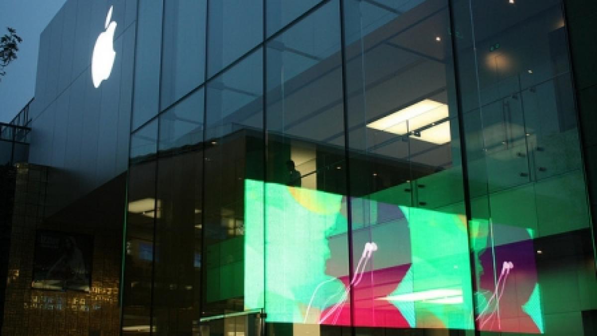 magazin apple din paris pradat de produse in valoare un milion de euro chiar de revelion