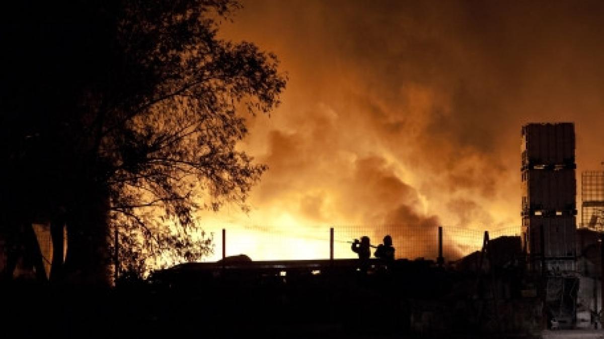 australia mii de persoane si au parasit locuintele din cauza incendiilor de vegetatie