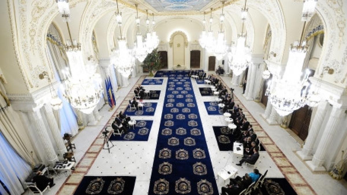 cheltuielile administratiei prezidentiale in 2012 detergenti aranjamente florale si bilete de avion