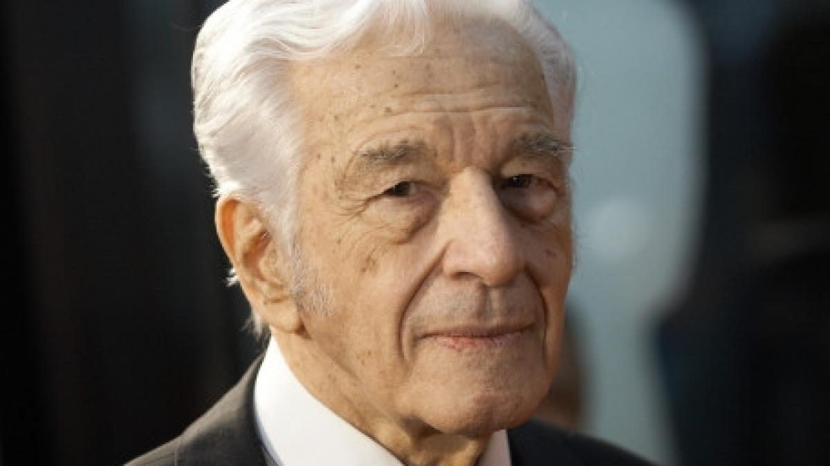 trupul neinsufletit al lui sergiu nicolaescu a fost incinerat sambata cu onoruri militare