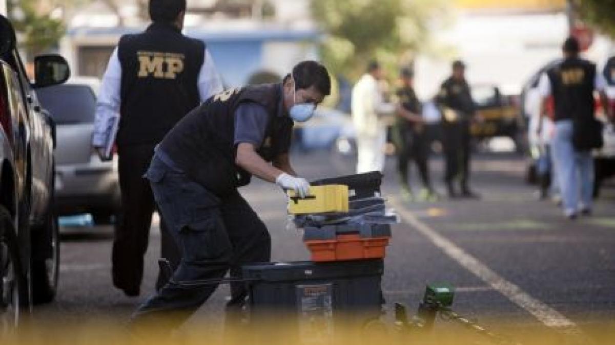 un barbat inarmat a ucis trei ostatici si a fost omorat de politie intr o cladire din sua