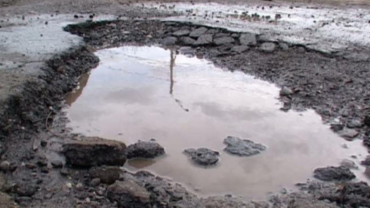 radiografia socanta a drumurilor din romania craterele in asfalt au rasarit in 62 din sosele tarii