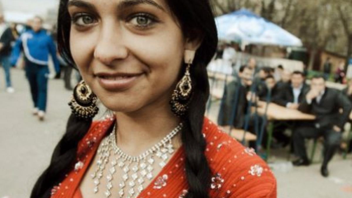 A nationalist organization in Timişoara suggests  that Roma women be sterilized and offer  money to those who no longer  wish to  give birth