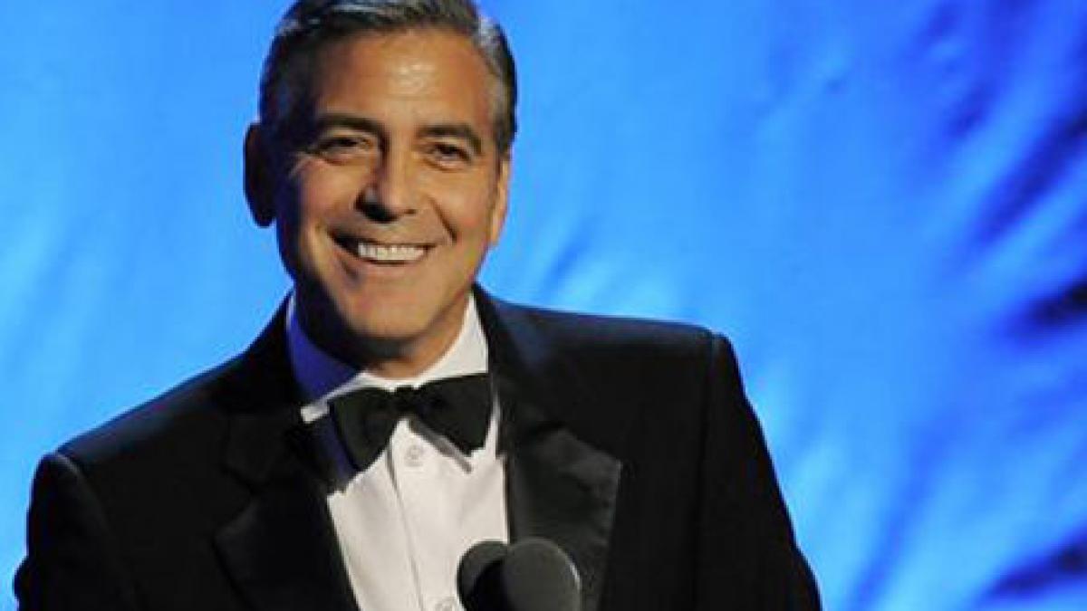 george clooney socheaza mi am facut lifting la testicule