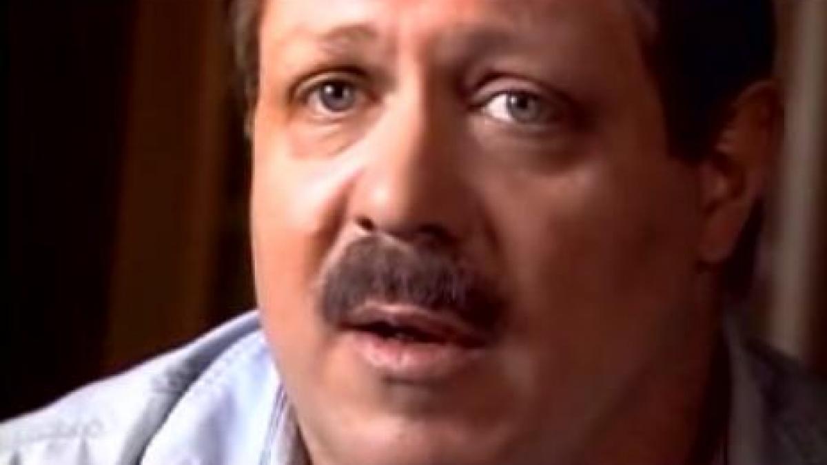 nu mai exista altul ca el 7 miliarde de oameni se mira de acest lucru povestea omului care pare