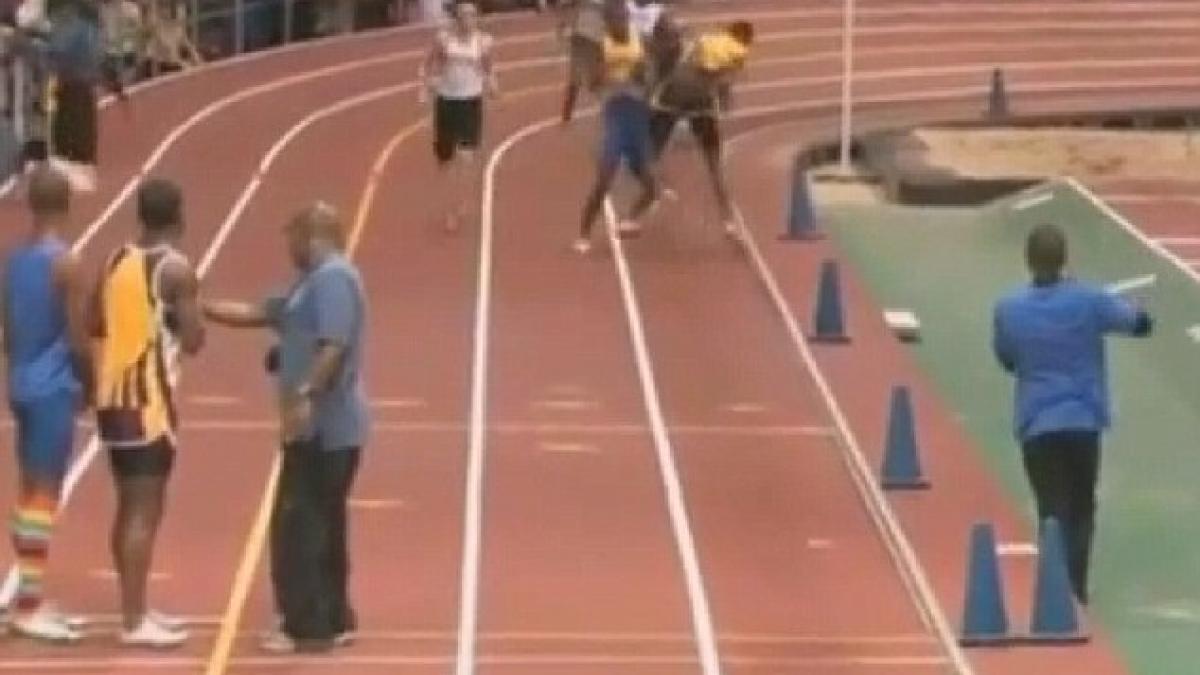 doua echipe liceale au confundat pista de atletism cu un ring de street fight