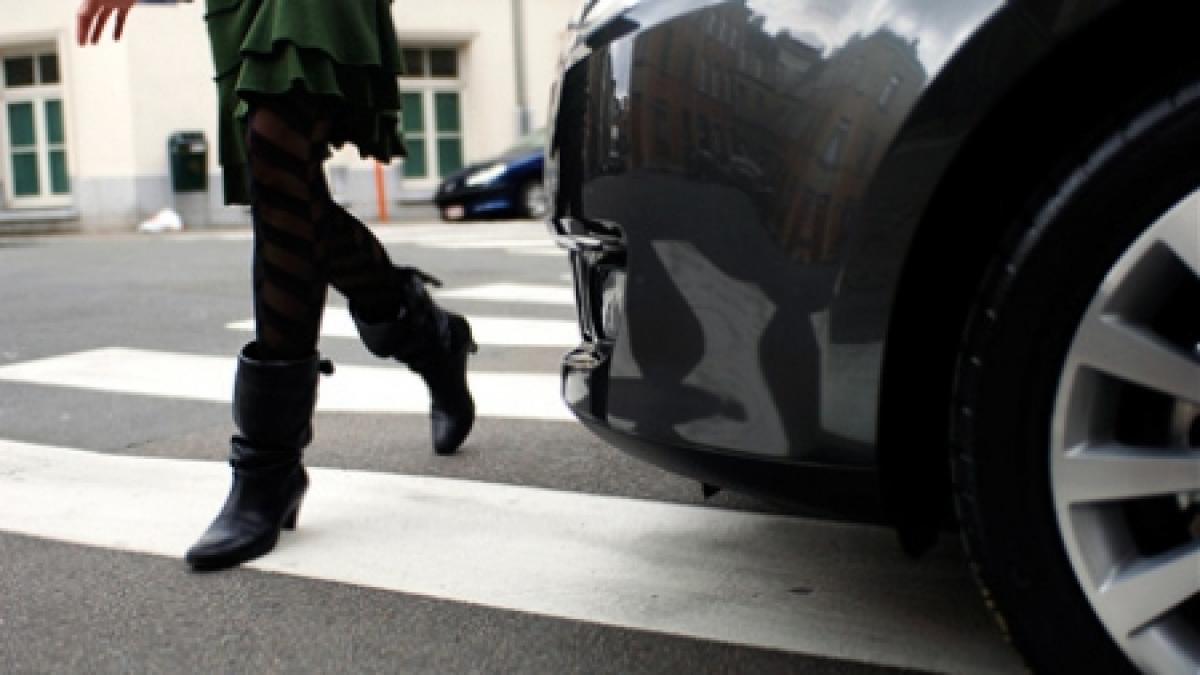 tanarul care a lovit intentionat cu masina o femeie a obtinut reducerea perioadei arestarii