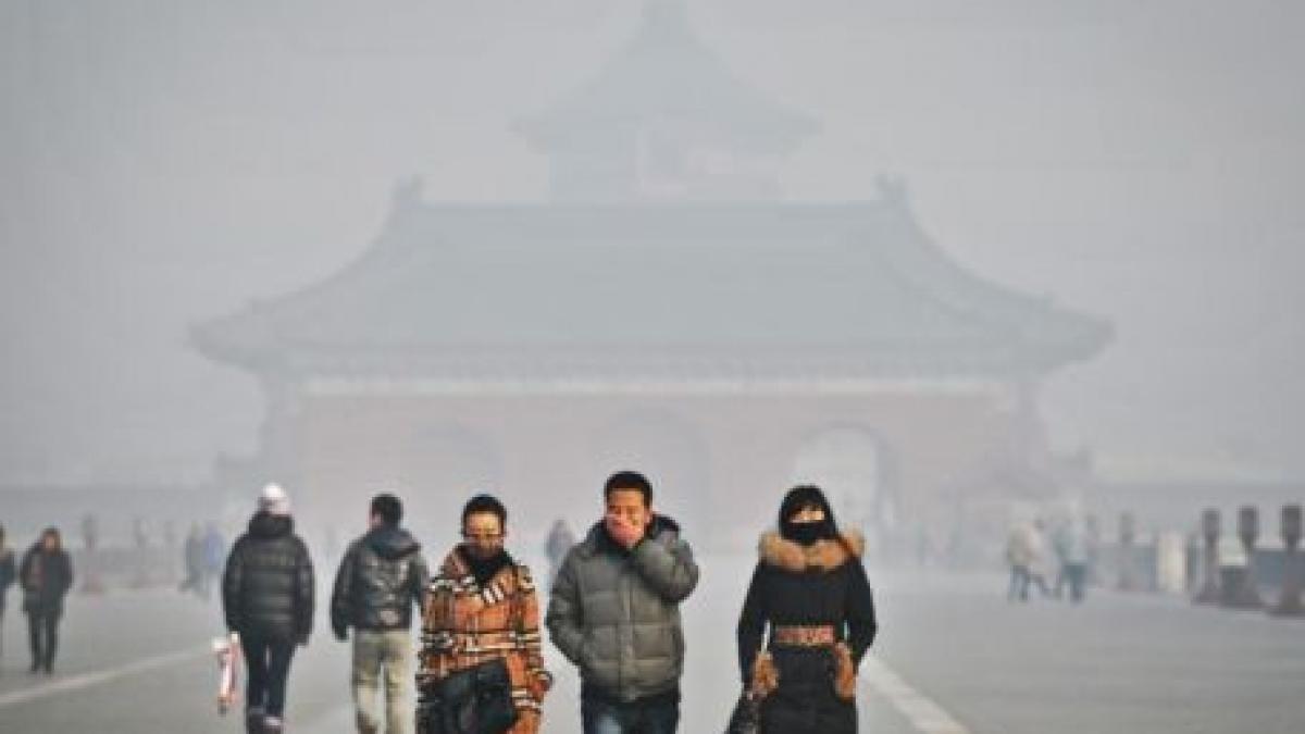 china invaluita de o ceata densa si incarcata persoanele sensibile sunt sfatuite sa ramana in casa