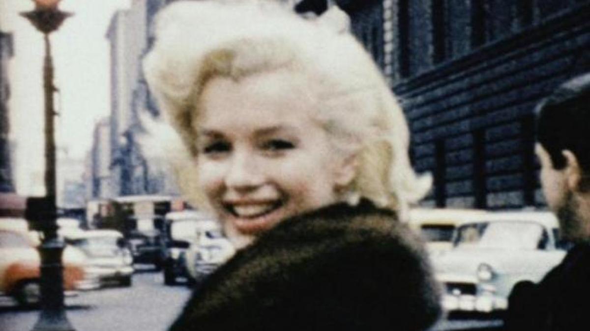 fotografii nemaivazute cu marilyn monroe aratate publicului dupa aproape cinci decenii