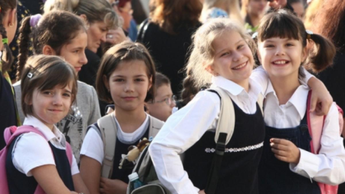 ponta cred ca trebuie sa revina la gradinita clasa pregatitoare chiar din acest an