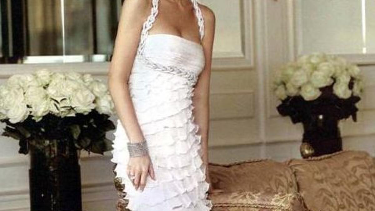 putini stiu cine este aceasta femeie si nu le vine sa creada cand se uita in buletinul ei