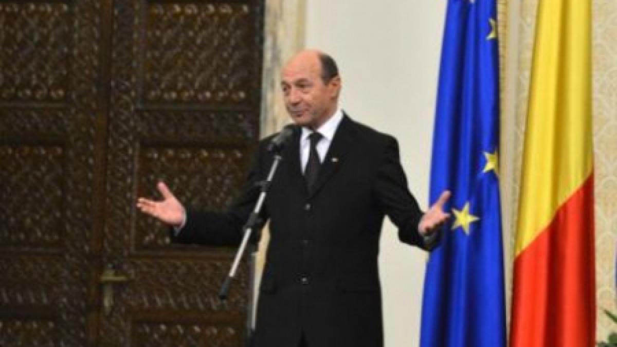 presedintia basescu a fost informat de miercuri despre situatia rapirilor din algeria