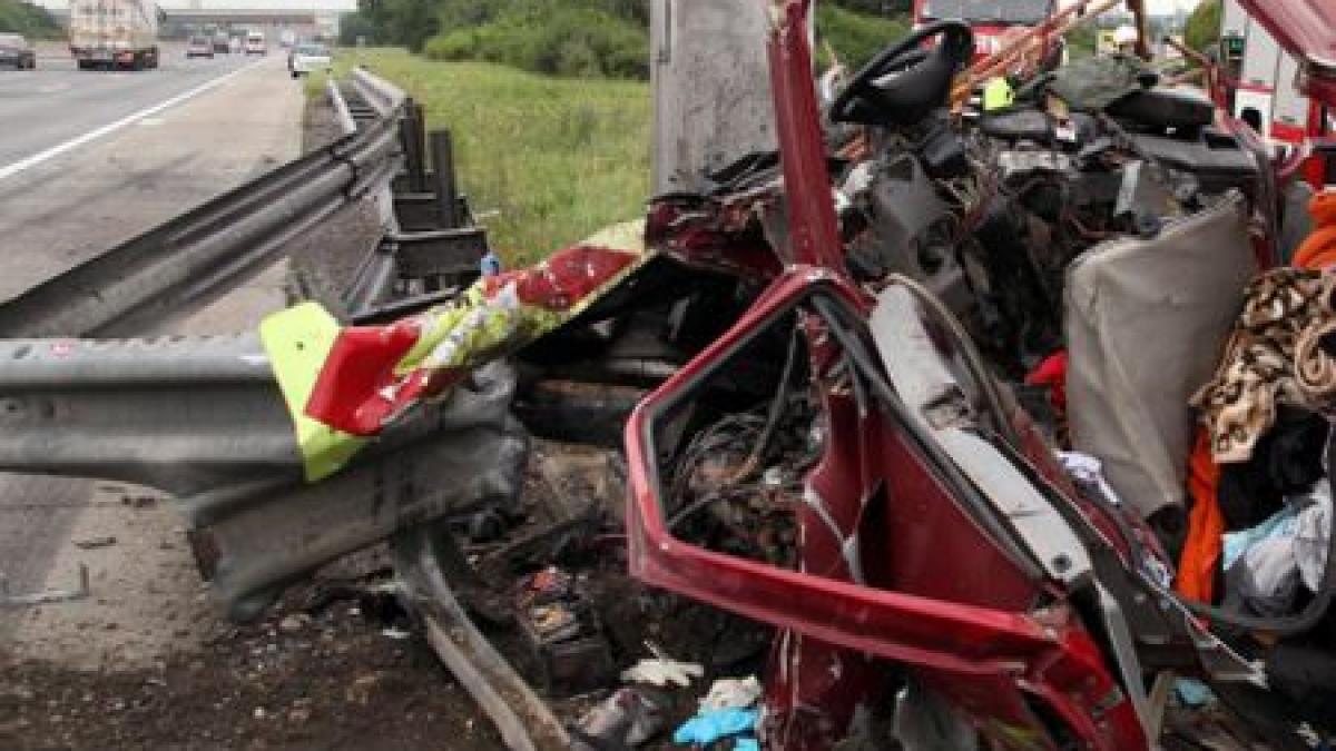 tragedie rutiera in alba o fetita de sapte ani a murit iar mama sa a fost ranita grav