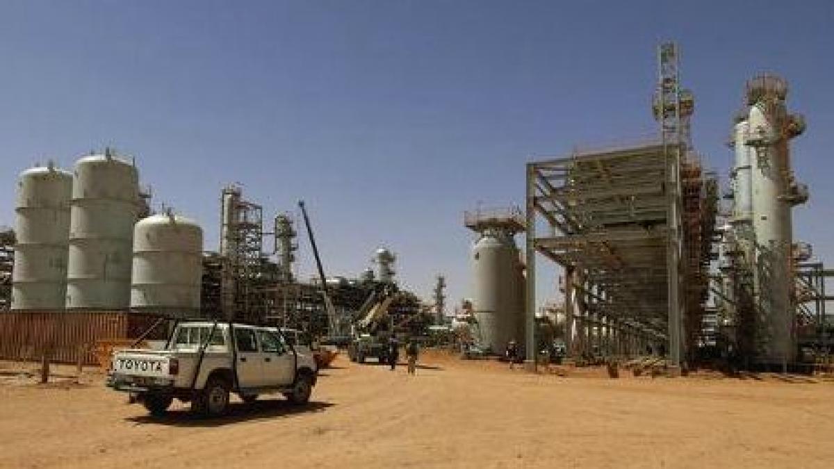 12 ostatici au fost ucisi in operatiunea din algeria alti 7 sunt inca prizonierii comandoului