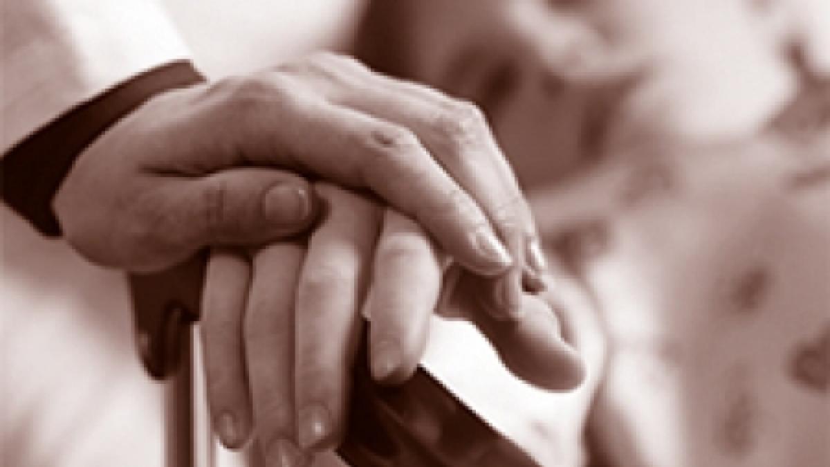 un copil a ajuns de la gradinita la spital dupa ce un calorifer a cazut peste el fetita are o rana