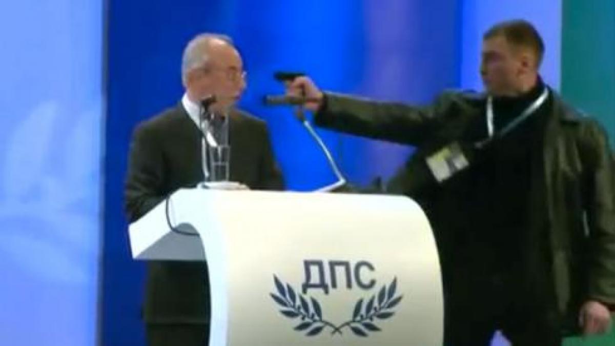 tentativa de asasinat in bulgaria liderul unui partid al etnicilor turci a fost tinta