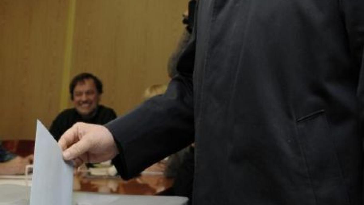 austriecii voteaza intr un referendum pentru trecerea la o armata profesionista