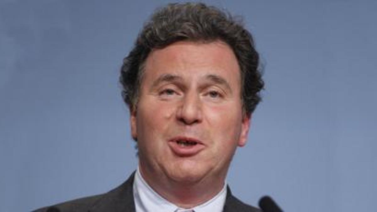 membru al cabinetului britanic criticat dur pentru gafe legate de impactul imigratiei romanilor