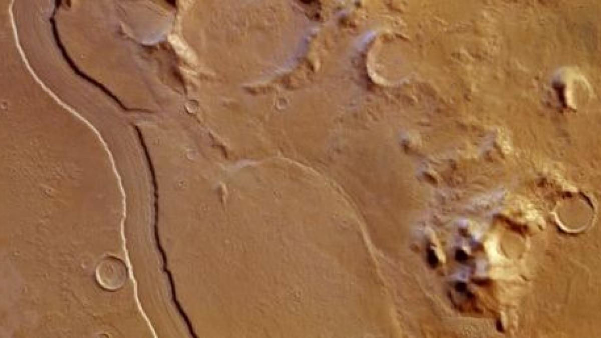 fluviul de pe marte imagini uimitoare atesta ca planeta rosie a avut candva apa din abundenta