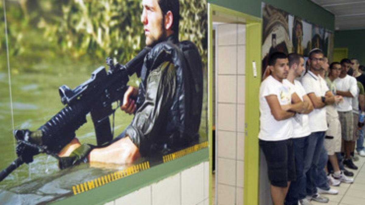 profesorii israelieni vor fi platiti pentru recrutarea elevilor in armata