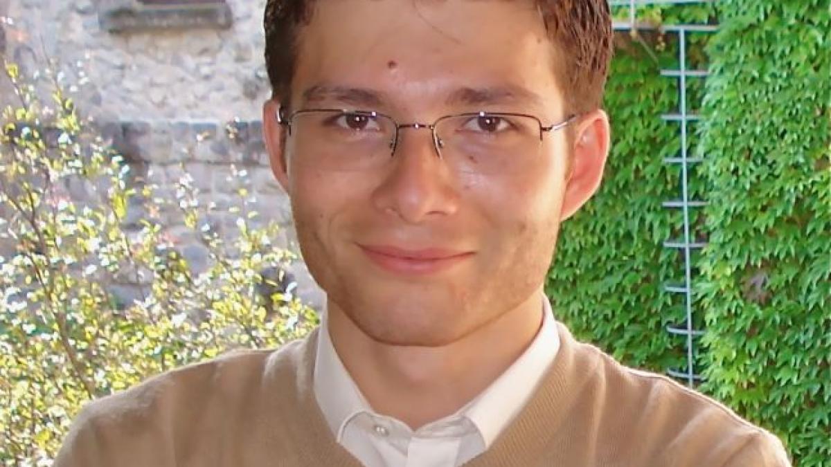 romanul care a primit premiul de studentul anului in lume vrea sa gaseasca leac impotriva autismului