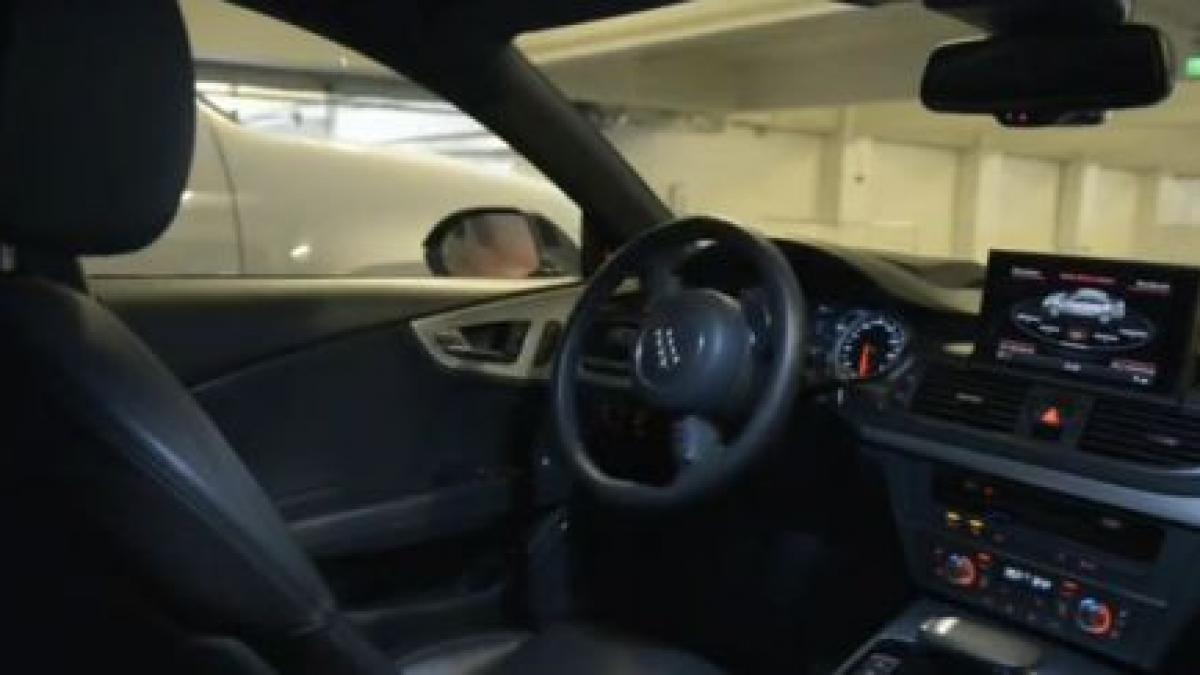 un pas spre viitor audi a prezentat masina care parcheaza singura