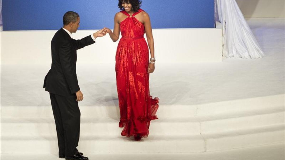 milioane de americani au urmarit balul comandantului suprem barack si michele obama au petrecut o