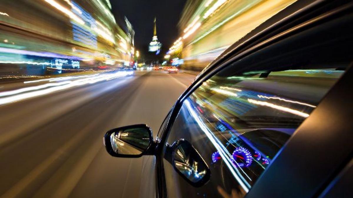 politia i a intocmit dosar penal fiului minor al unui afacerist din strehaia care a condus cu 200