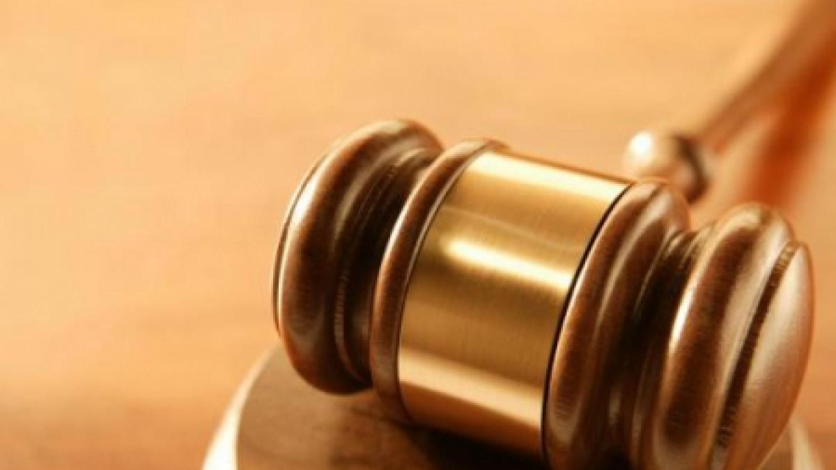 condamnat pentru crima de lezmajestate a primit 10 ani de inchisoare pentru insultarea regelui