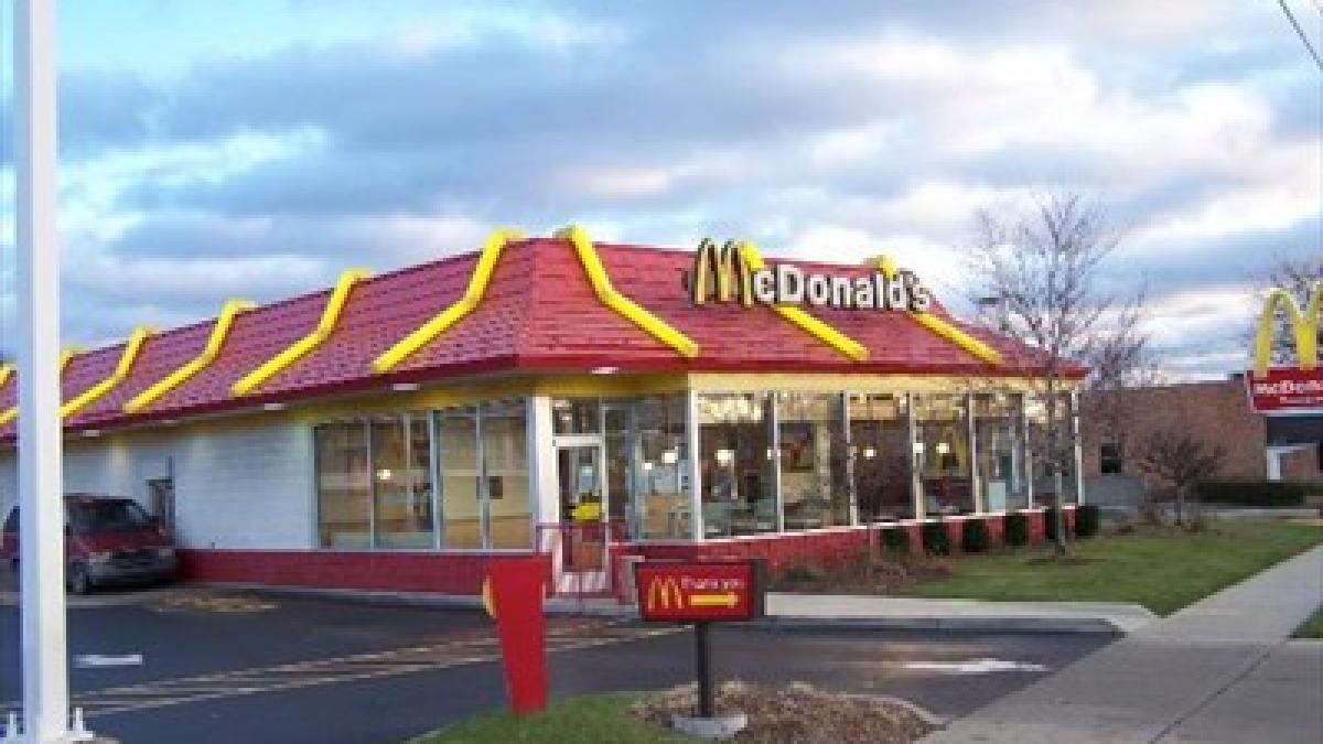 mcdonald s va plati despagubiri de 700 000 de dolari catre comunitatea musulmana din michigan