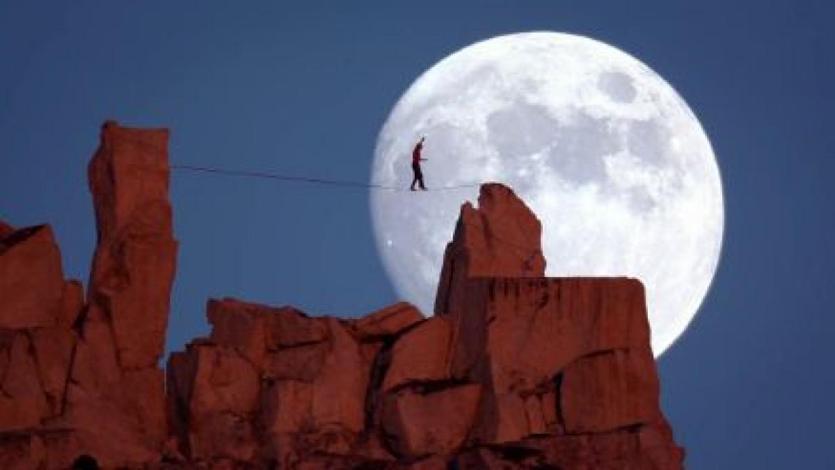 omul care a mers pe luna probabil cele mai spectaculoase imagini cu luna plina