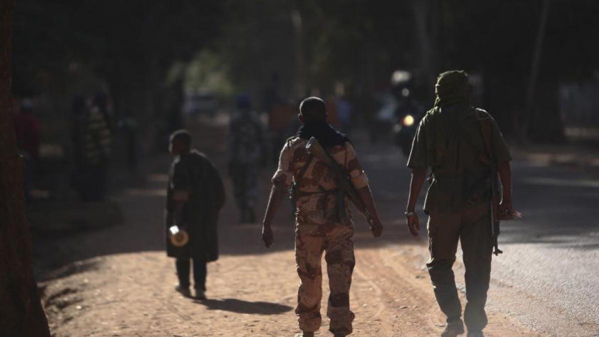 islamistii din mali s au scindat una dintre factiuni dispusa sa negocieze pentru incetarea